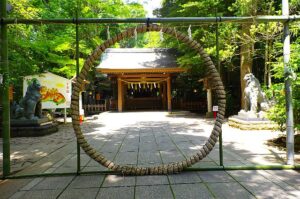 流山諏訪神社の茅の輪