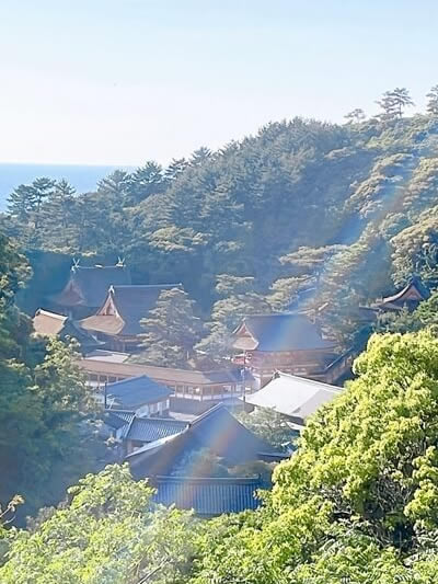 日御碕神社を臨む