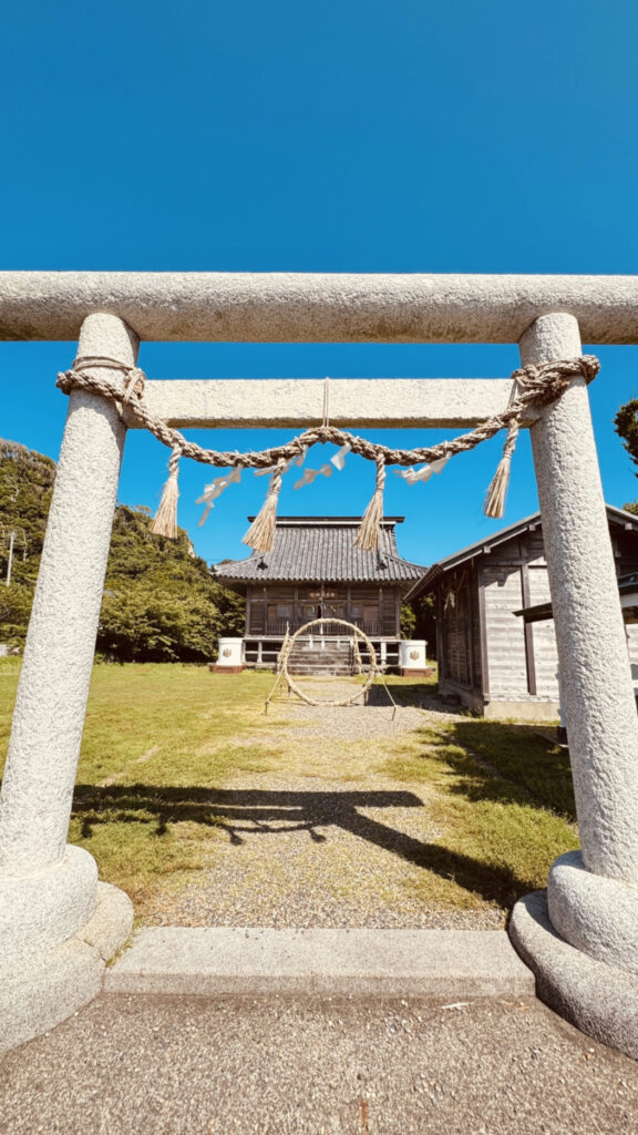布良崎神社の茅の輪